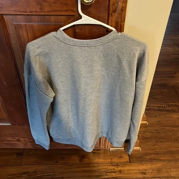 Under Armour Women’s Sweatshirt - Picture 2 of 3